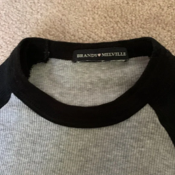 bella top - Picture 3 of 3